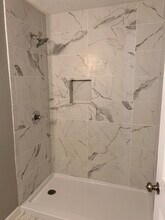 553 Glenwood Dr in Spartanburg, SC - Foto de edificio - Building Photo