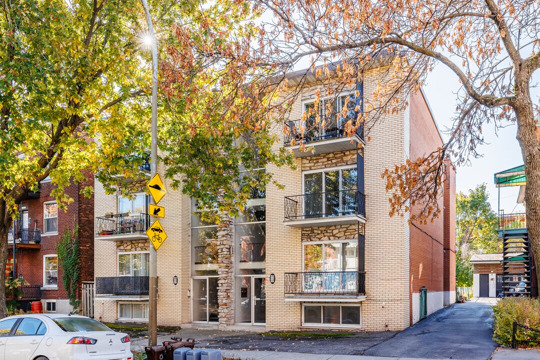 1518 Galt Rue in Montréal, QC - Building Photo