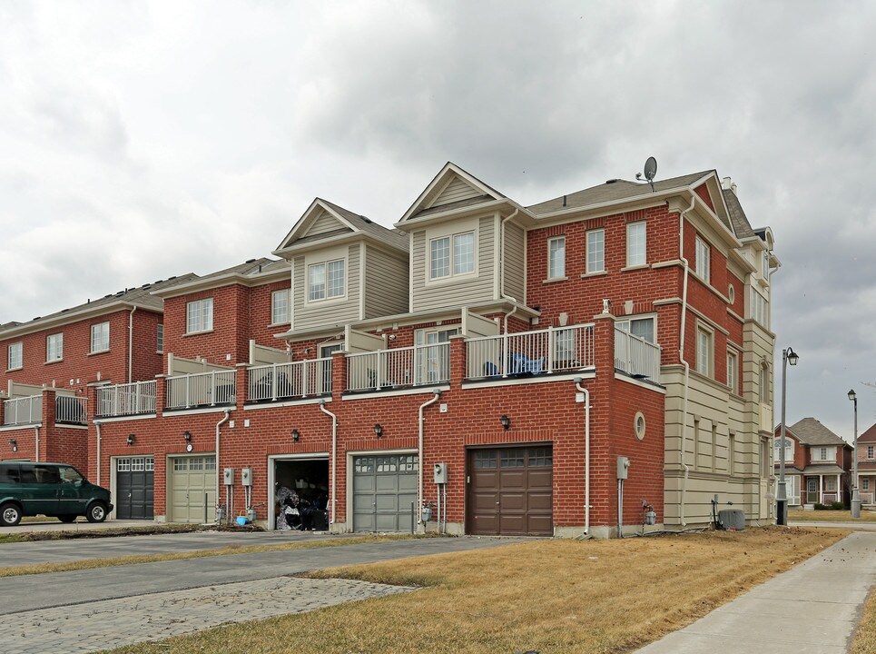 2666-2676 Bur Oak Ave in Markham, ON - Building Photo