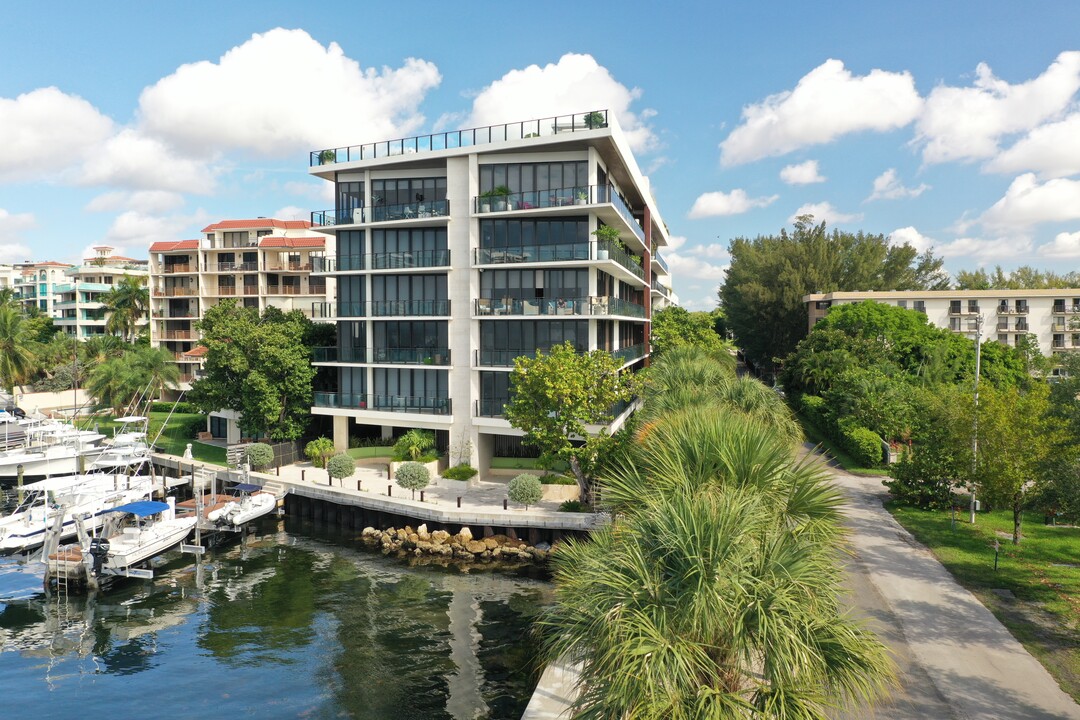 Fairchild Coconut Grove in Coconut Grove, FL - Building Photo