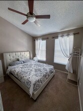 532 Black Lion Dr NE in St. Petersburg, FL - Foto de edificio - Building Photo