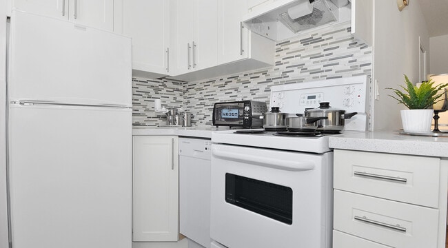 224 St George St in Toronto, ON - Building Photo - Building Photo