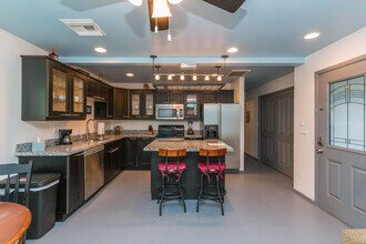 2302 N 36th St-Unit -7 in Phoenix, AZ - Building Photo - Building Photo