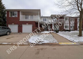 14602 Moravian Manor Cir in Sterling Heights, MI - Building Photo