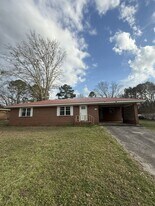 112 Edna St in Moulton, AL - Building Photo