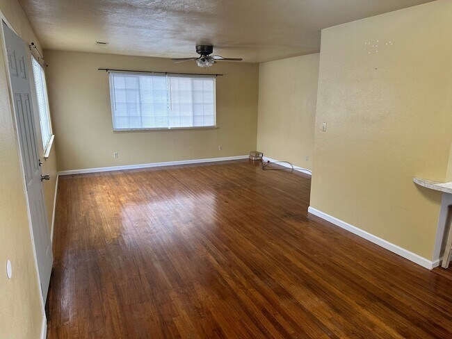 715 The Burl in Turlock, CA - Building Photo - Building Photo