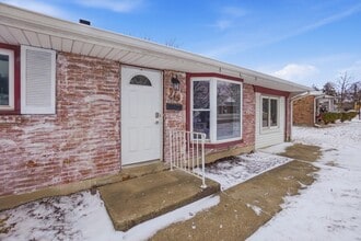 946 N Westedge Dr in Tipp City, OH - Building Photo - Building Photo