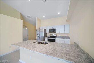 1114 SW 15th Pl in Cape Coral, FL - Building Photo - Building Photo