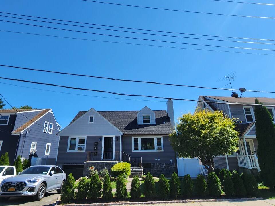 200 Washington St in Mamaroneck, NY - Building Photo