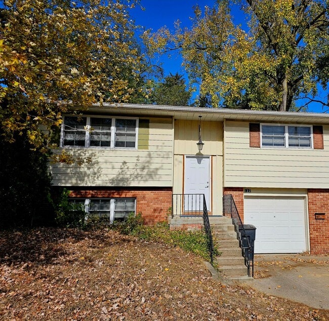 120-122 Sand Ridge Rd