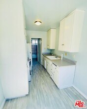 12210 Birch Ave in Hawthorne, CA - Building Photo - Building Photo