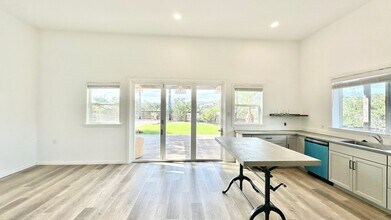 2831 Nuestra Ln in Fallbrook, CA - Building Photo - Building Photo