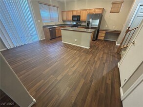 9527 Crooked Wood Ave in Las Vegas, NV - Building Photo - Building Photo