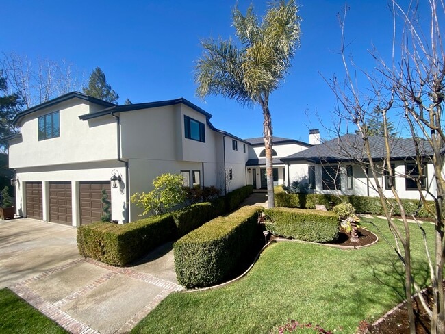 property at 20 Cole Ct