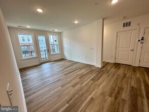 21950 Garganey Ter-Unit -306 in Ashburn, VA - Building Photo - Building Photo