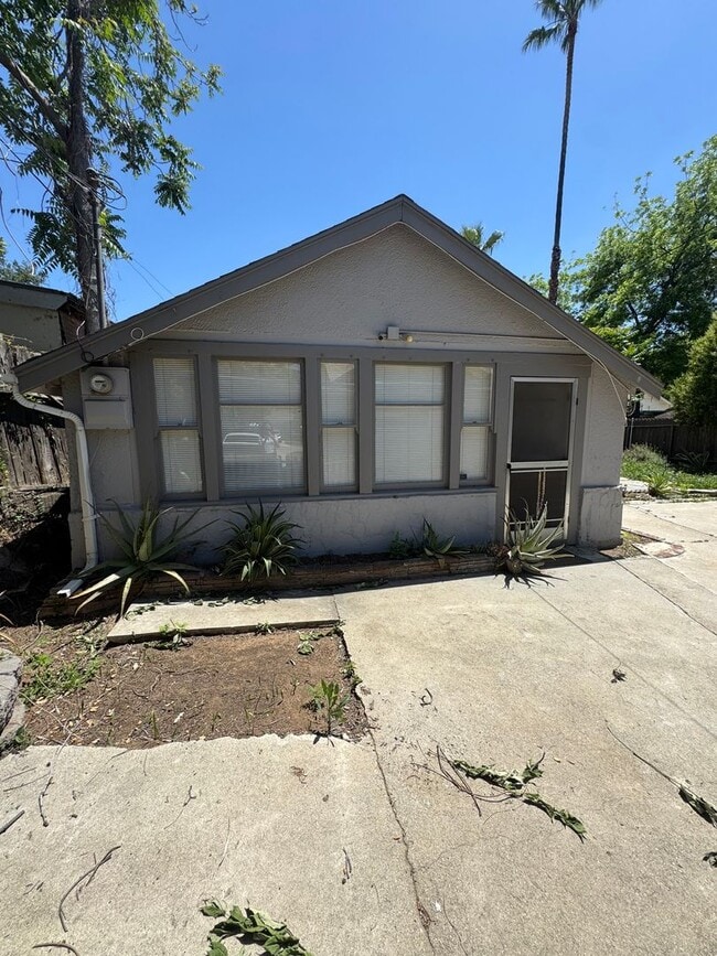 property at 515 Glenwood Dr