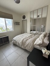 6425 NW 103rd Pl in Doral, FL - Building Photo - Building Photo