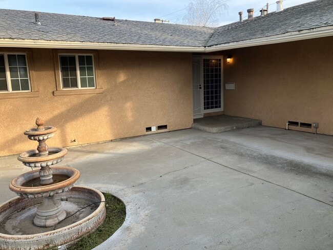 1206 Mt Vernon Dr in Modesto, CA - Building Photo - Building Photo