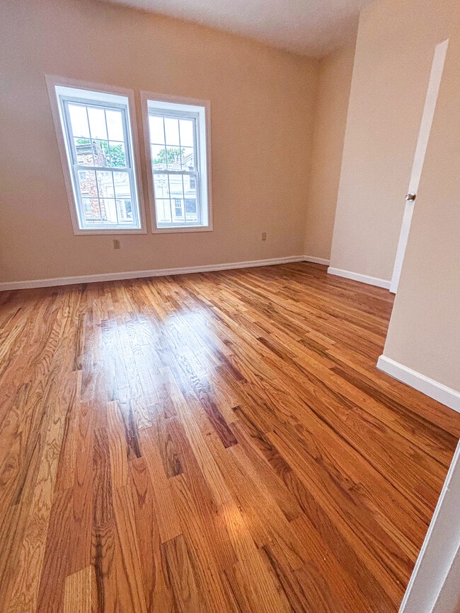 195 Main St, Unit 2L