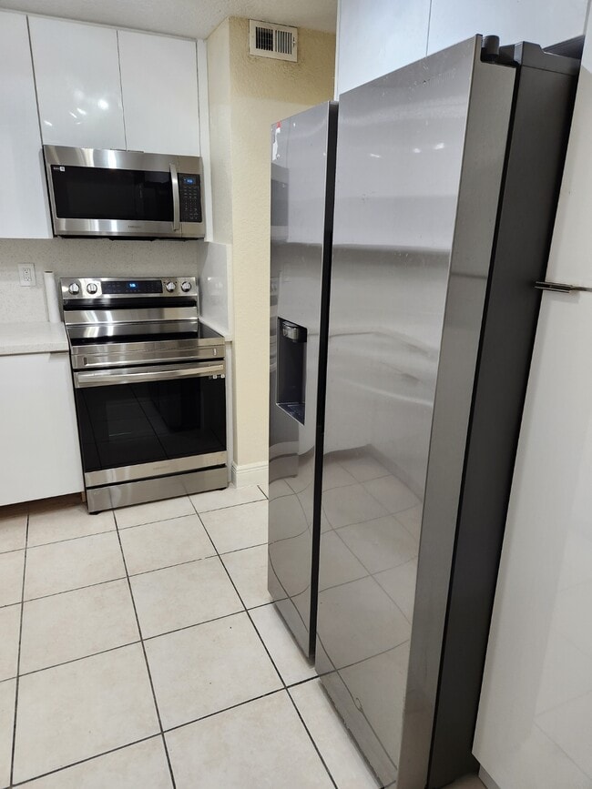 property at 9950 N Kendall Dr