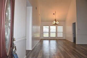 12134 Ella Lee Ln in Houston, TX - Building Photo - Building Photo