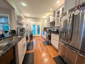 6519 Lincoln Dr in Philadelphia, PA - Building Photo - Building Photo