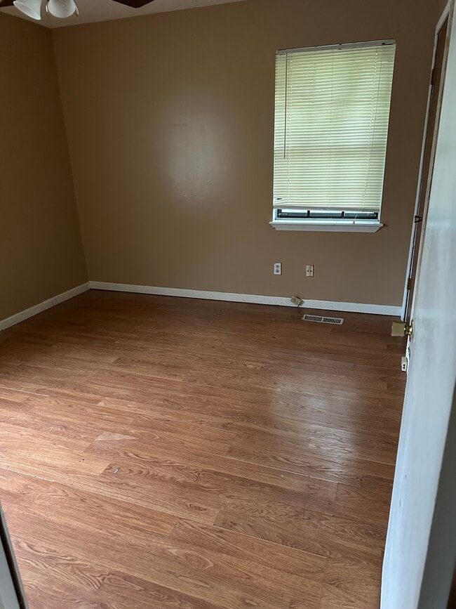 property at 1516 7th St NW