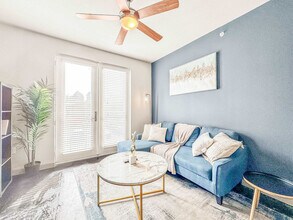 3021 Routh St in Dallas, TX - Building Photo - Building Photo