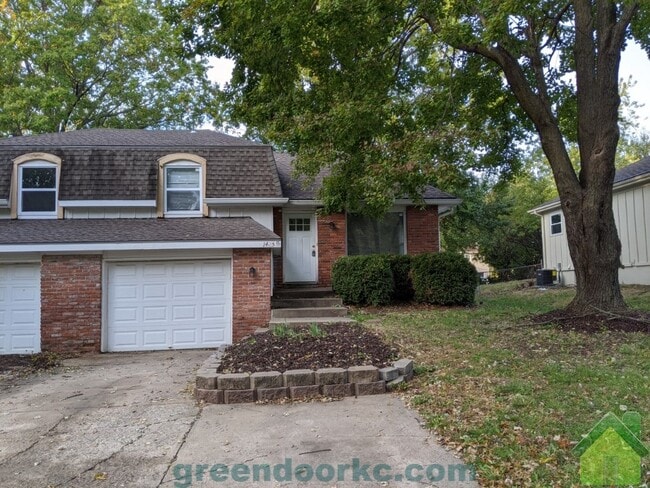 property at 1425 E Haven Ln