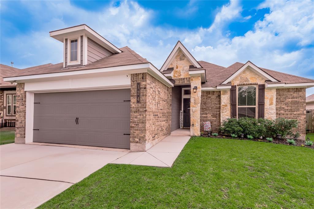 124 Worley Way in Huntsville, TX - Building Photo