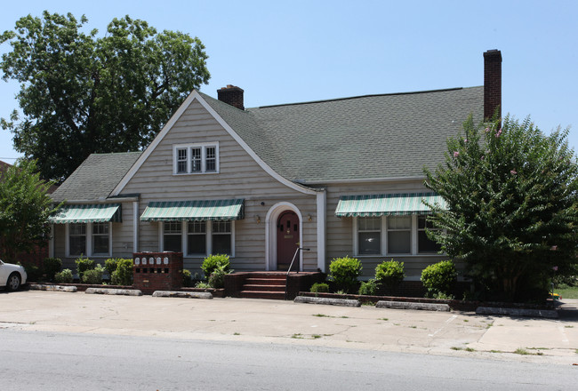 88 W Athens St in Winder, GA - Foto de edificio - Building Photo