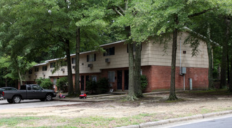 Woodnell Apartments in Greensboro, NC - Building Photo