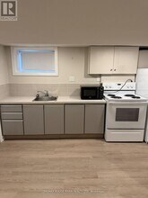 20-20 Birch Ave in Hamilton, ON - Building Photo - Building Photo