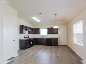 5619 Rocky Trail Dr in Houston, TX - Building Photo - Building Photo