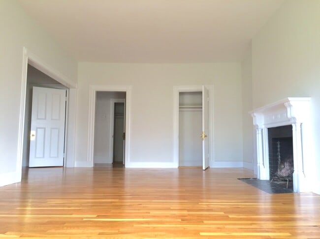 475 Beacon St, Unit 4F, Unit 4F