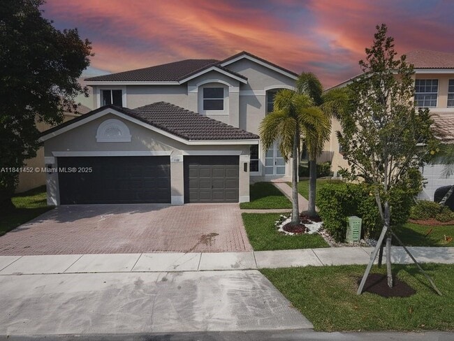 property at 17381 SW 33rd St