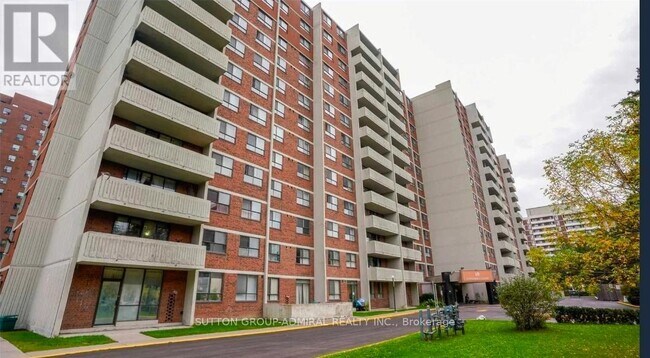 10 Stonehill Ct in Toronto, ON - Building Photo - Building Photo