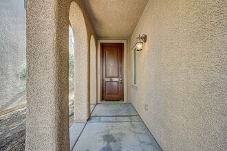 10637 Cliff Lk in Las Vegas, NV - Foto de edificio - Building Photo