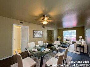 14409 Brook Hollow Blvd in San Antonio, TX - Building Photo - Building Photo