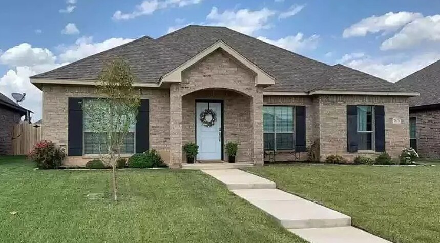7813 Crestline Dr in Amarillo, TX - Building Photo