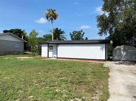 49 Orange Park Blvd in Lake Wales, FL - Building Photo