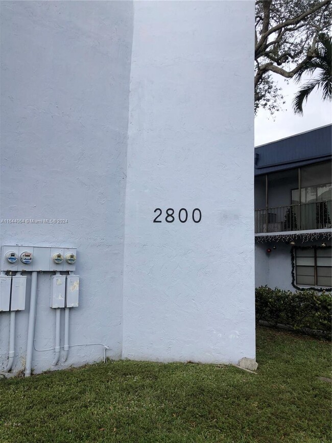 2800 S University Dr in Davie, FL - Building Photo - Building Photo