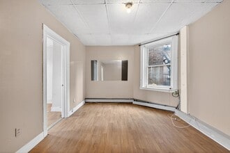 584 Avenue C in Bayonne, NJ - Building Photo - Building Photo