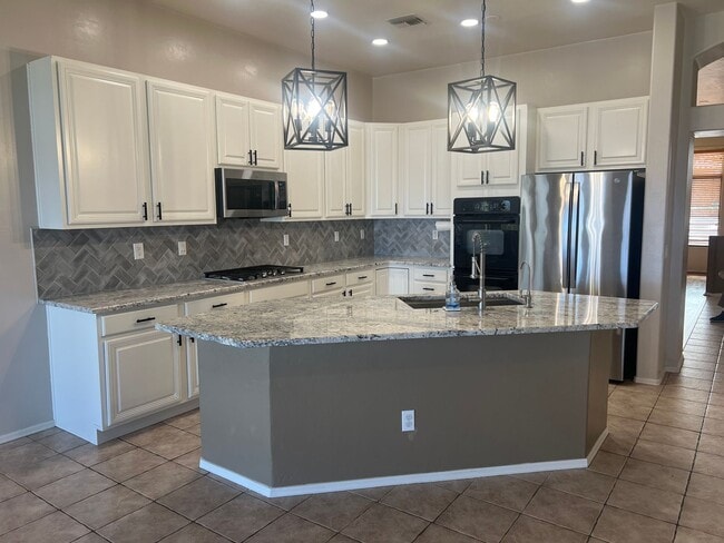 10485 E Kingswood Dr in Vail, AZ - Building Photo - Building Photo