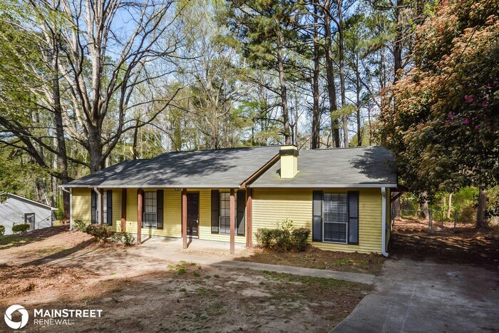 1949 Taffeta Trail in Lithonia, GA - Building Photo