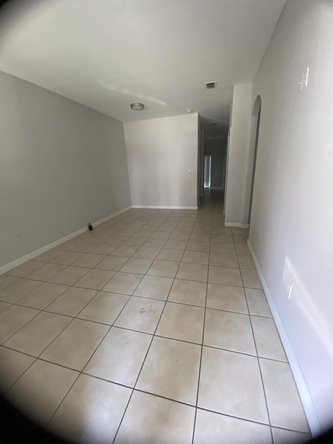 1666 SE 27th Ct in Homestead, FL - Building Photo - Building Photo