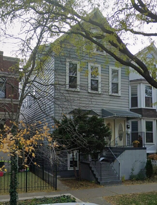 1029 W Wellington Ave, Unit GDN