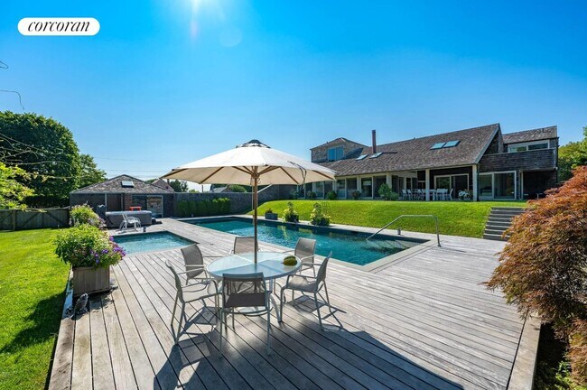 151 Town Line Rd in Wainscott, NY - Building Photo - Building Photo