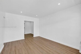 1315 NE 146th St in Miami, FL - Building Photo - Building Photo