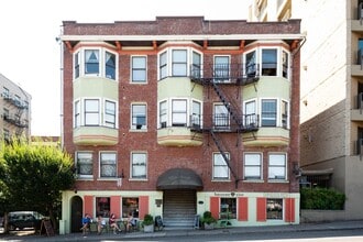 Villa Jene Apartments in Portland, OR - Foto de edificio - Interior Photo